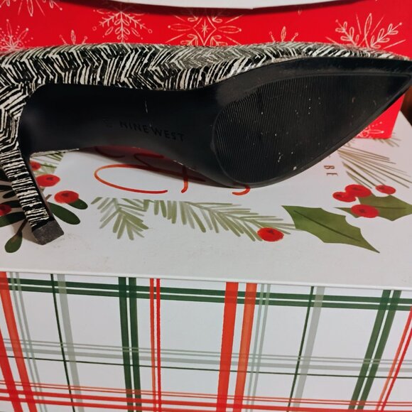 Size 10 Heels Nine West - Picture 8 of 9